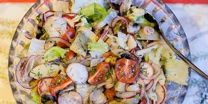 Теплый салат с молодой картошкой