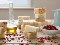 Как сделать мыло с лепестками роз ...