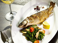 Запеченная форель со шпинатом - пошаговый рецепт с фото - запеченная форель со шпинатом - как готовить: ингредиенты, состав, время приготовления...