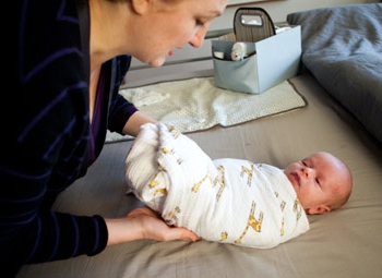 Как пеленать новорожденного