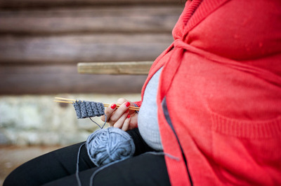 Можно ли вязать и вышивать во время беременности?