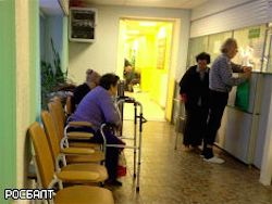 Опрос: большинство россиян сомневаются в профессионализме врачей