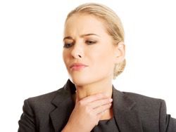 Болит горло: чем лечить