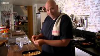 Tom Kerridge Cooks Christmas 2013