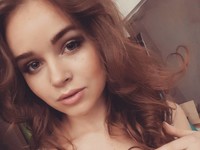 21-летняя звезда Физрука превратилась в роковую красотку - Леди Mail.Ru - «Светская жизнь»