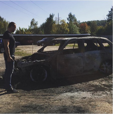 Неизвестные сожгли авто Михаила Терёхина (фото) - (Новости Дом-2)