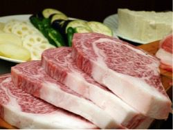 Диетологи: отсутствие мяса и молока в рационе ведет к депрессиям