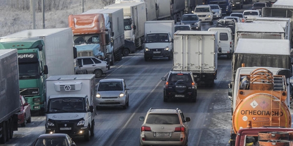 Шестая колонна дальнобойщиков - «Авто»