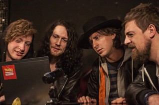 Русские клипы глазами инди-рокеров Carl Barat and The Jackals — Видеосалон № 56