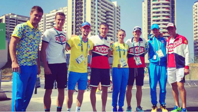 Олимпиада-2016: секс-бомба из Австралии, фанат Фелпса побил кумира, олимпийские кражи