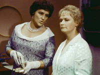 Детство и первые шаги в кино - «Любовь»