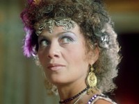 Начало карьеры - «Любовь»