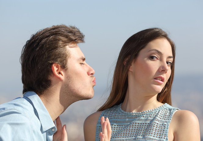 8 мужских поступков, от которых девушек передергивает