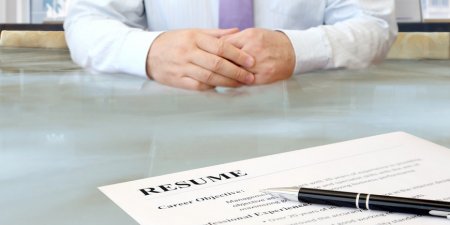 Читай между строк - «Бизнес»