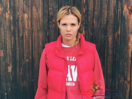 Маша Горбань приучает 3-летнюю дочь к маникюру - «Дети»