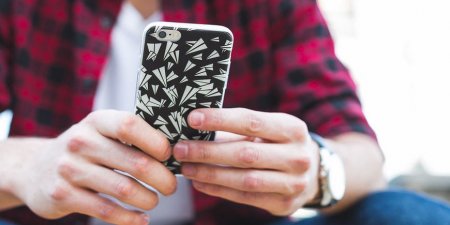 Смартфон вместо секса и наркотиков - «Здоровье»