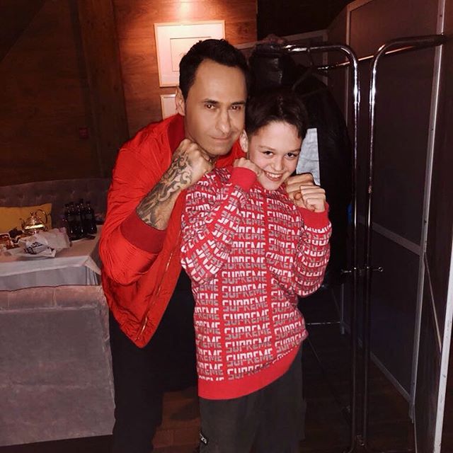 «Норовите отобрать хлеб у коллег?»: Стас Костюшкин напомнил прыжком Диму Билана - «Я и Отдых»