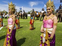 Тайских женщин попросили выглядеть несексуально - «Про жизнь»