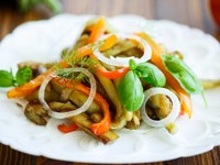 Варить или жарить? Стало известно, как все-таки лучше готовить овощи - «Про жизнь»