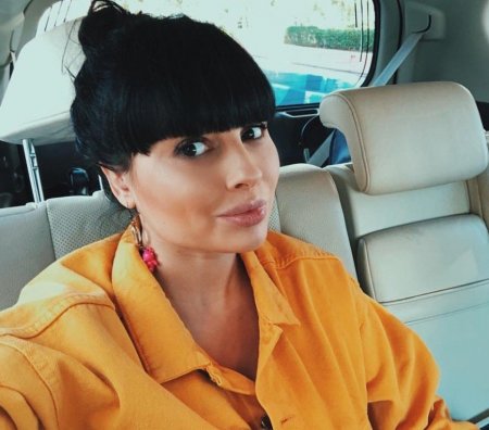 "Танцую в день по 5 минут": Нелли Ермолаева рассказала о жизни после родов - «Я и Дети»