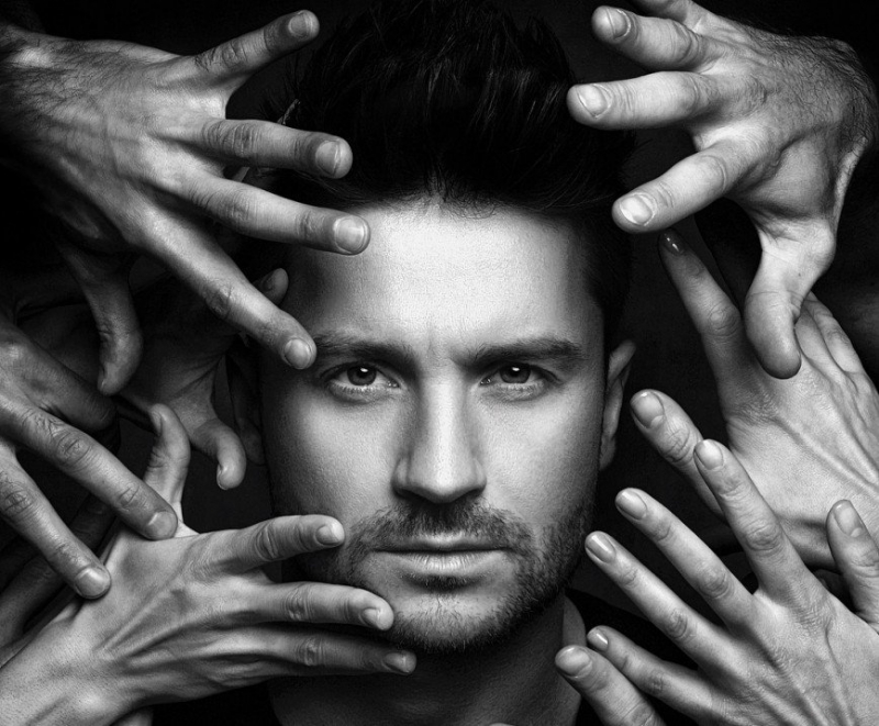 «Ненастоящая семья»: Сергея Лазарева снова атакуют бестактными вопросами - «Домашние Питомцы»