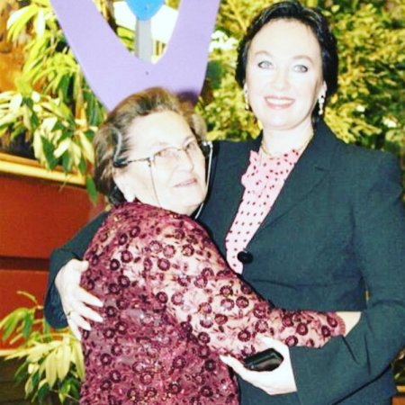«Вот в кого Вы такая красавица»: Лариса Гузеева показала снимок своей мамы - «Я и Отдых»