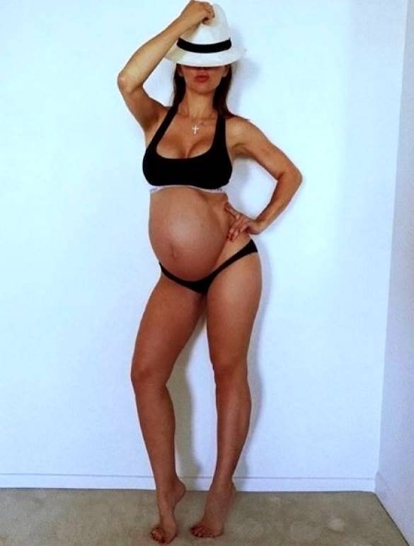 Анна Седокова эмоционально описала переживания от разлуки с дочерью - «Психология»