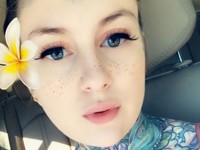 Новый тренд: люди делают тату-веснушки на лице - «Про жизнь»