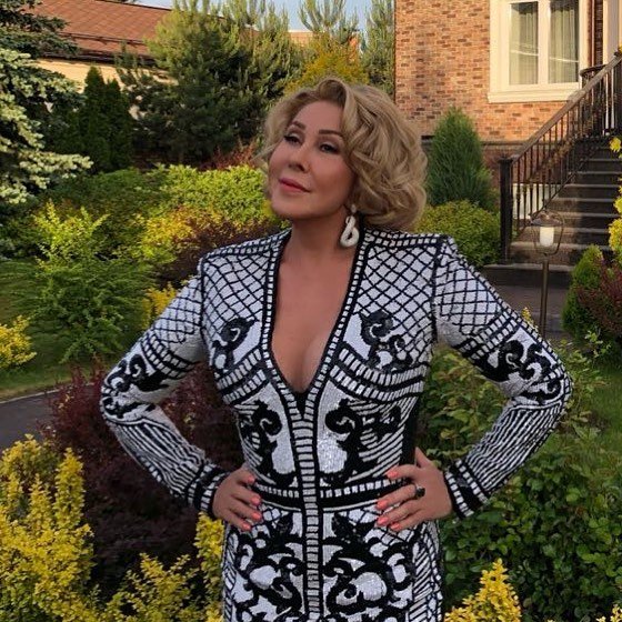 «Хороша ласточка!»: Любовь Успенская занимается йогой по вечерам - «Я и Здоровье»