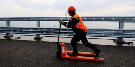 Россия не спешит впускать таджиков - «Бизнес»