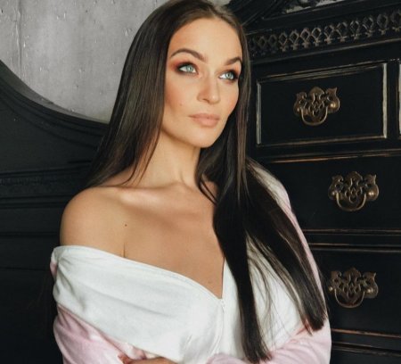 Неудачный макияж придал Алене Водонаевой болезненный вид - «Я и Отдых»