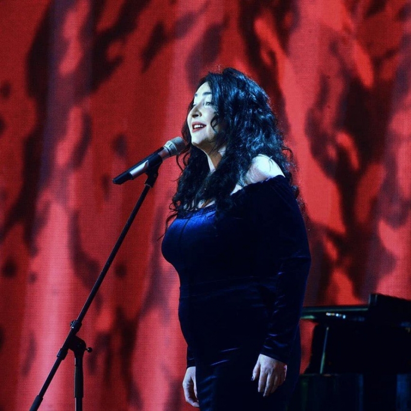 «Я все равно рядом»: Лолита Милявская пропустит выпускной собственной дочери - «Психология»