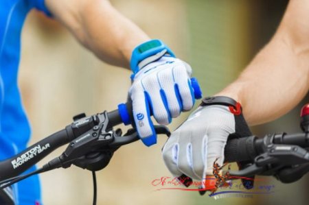 Велосипедные перчатки: выбор защиты для велосипедиста
