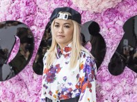 8 нелепых образов звезд: белым-бело - «Я как Звезда»