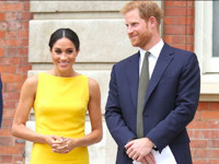 Меган Маркл надела на официальное мероприятие «солнечное» платье - «Я как Звезда»