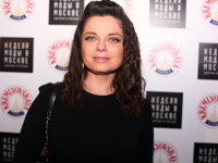 Наташа Королева на отдыхе носит микрошорты - «Я как Звезда»