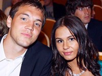 «Восточная принцесса»: красота жены Артема Дзюбы произвела фурор в Сети - «Я как Звезда»