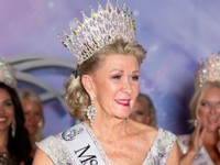 60-летняя австралийка победила в конкурсе красоты, опередив молодых соперниц - «Про жизнь»