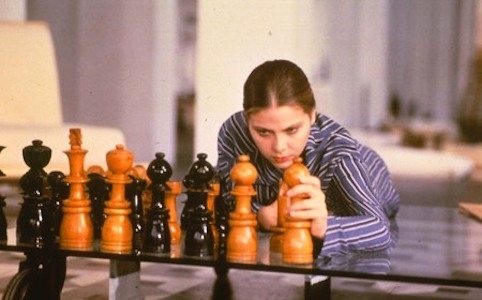 Принцесса Диана, Ким Кардашьян и еще 5 известных любительниц шахмат - «Про жизнь»