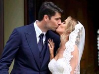 Футболист московского «Локомотива» женился на участнице «Евровидения» - «Я как Звезда»