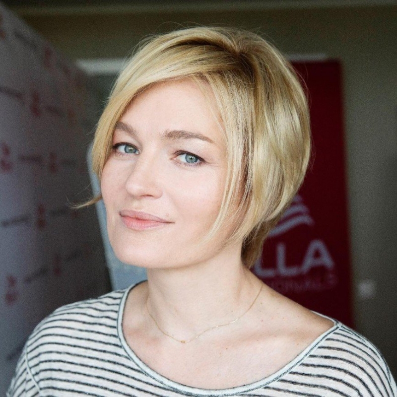 «Помада и платье на мальчике?»: Виктория Толстоганова поощряет странные забавы сына - «Психология»