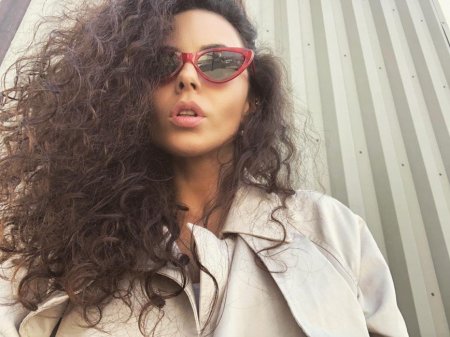 «Настоящий крепкий тыл»: Настя Каменских похвасталась аппетитными формами - «Красота»