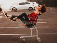 6 способов, как магазины заставляют тебя покупать больше - «Я и Мода»