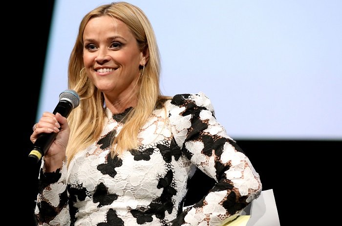 Стильное кружево: Риз Уизерспун показала идеальный наряд - «Красота»