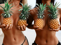 7 способов визуально увеличить грудь без пуш-апов и операций - «Я и Мода»