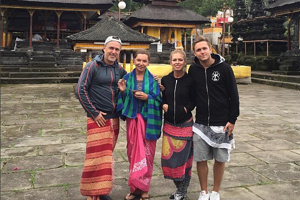 Отец Влада Соколовского прокомментировал их разрыв с Дакотой - «Психология»