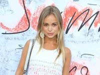 7 членов королевских семей, которые одеваются лучше Меган Маркл - «Я и Мода»