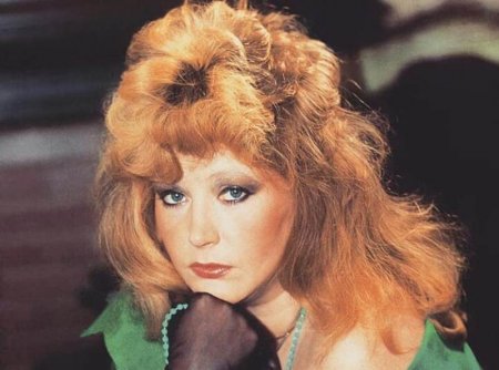 Пижамный стиль: Алла Пугачева примерила актуальный образ - «Красота»