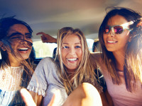 Что надеть на день рождения Москвы и других именинников - «Я и Мода»