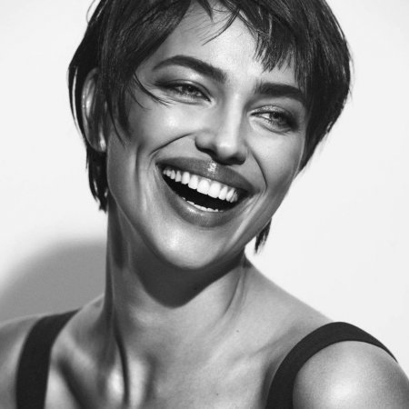 Короче некуда: Ирина Шейк представила мальчишескую стрижку на обложке глянцевого журнала - «Красота»